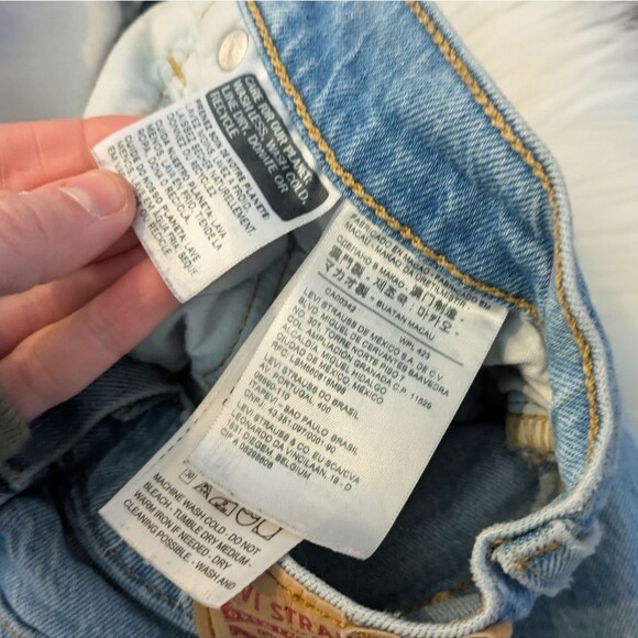 levis premium 501 Light Wash Distressed Jeans Womens Straight Leg W26 L30 - Picture 8 of 10